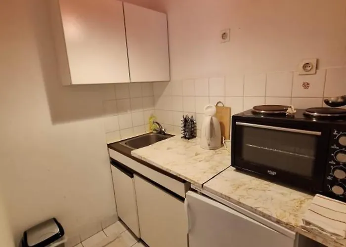 Esto - One Bedroom With Terrace 1 Апартаменты *