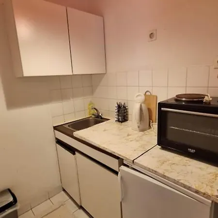 Esto - One Bedroom With Terrace 1 شقة *